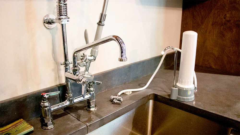 counter water filter